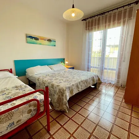 Διαμέρισμα Spacious Near The