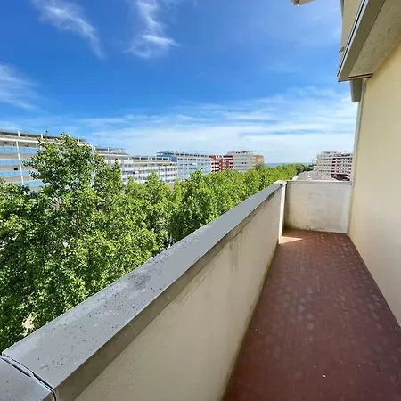 Apartment Vibrant Close To The - Beahost